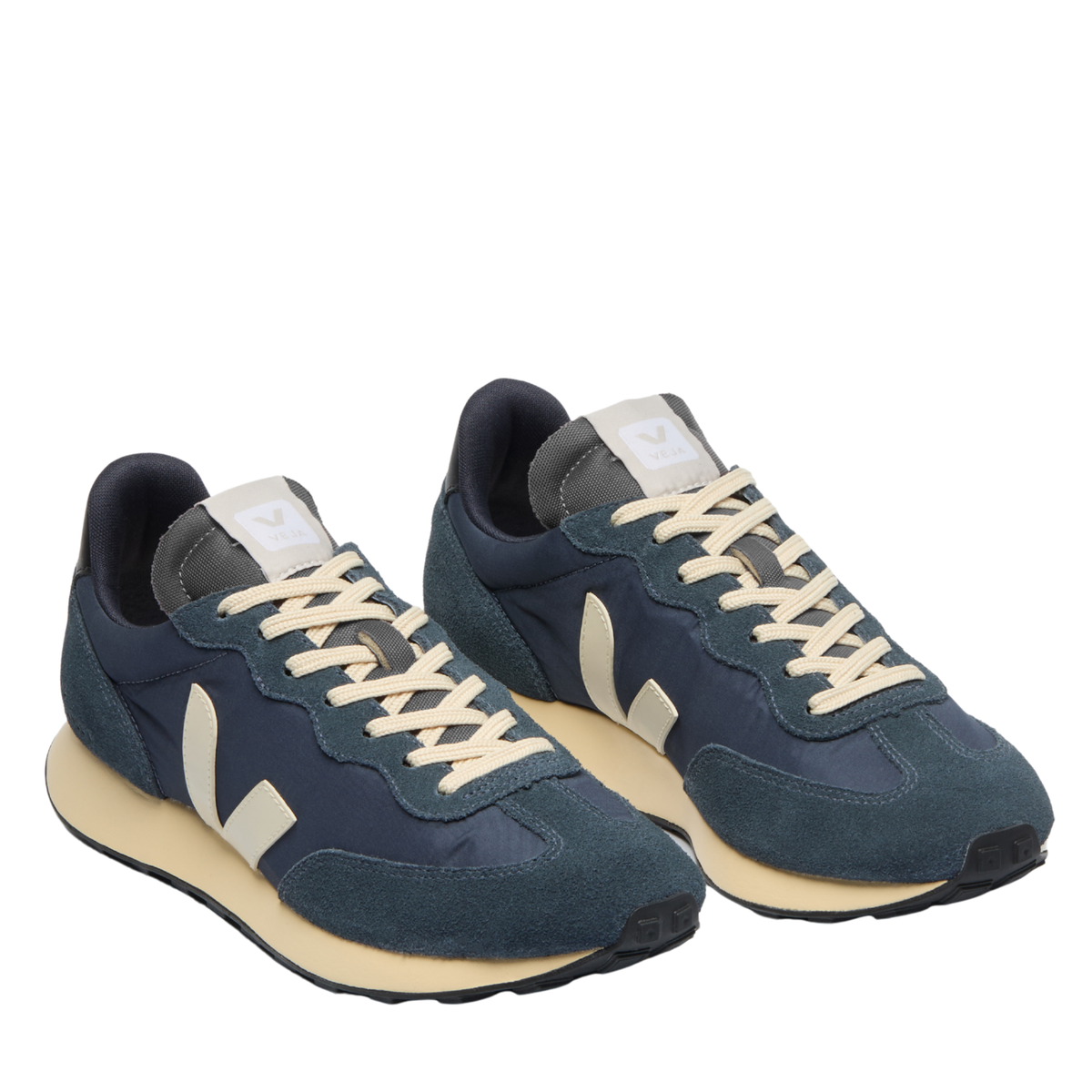 Mens VEJA Nautico Pierre Rio Branco II Lite Trainers