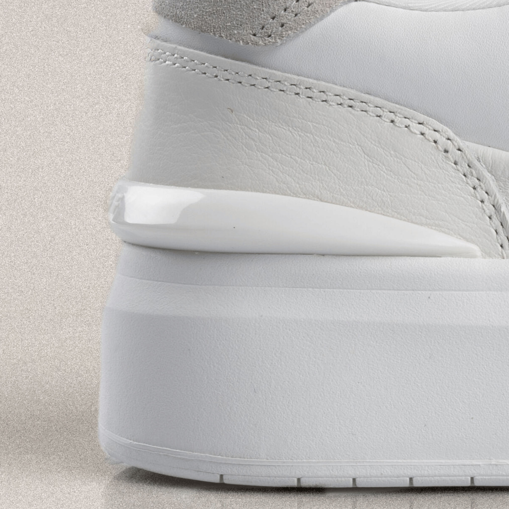 Mens Cruyff White Tumbled Leather Surefire Tennis Trainers