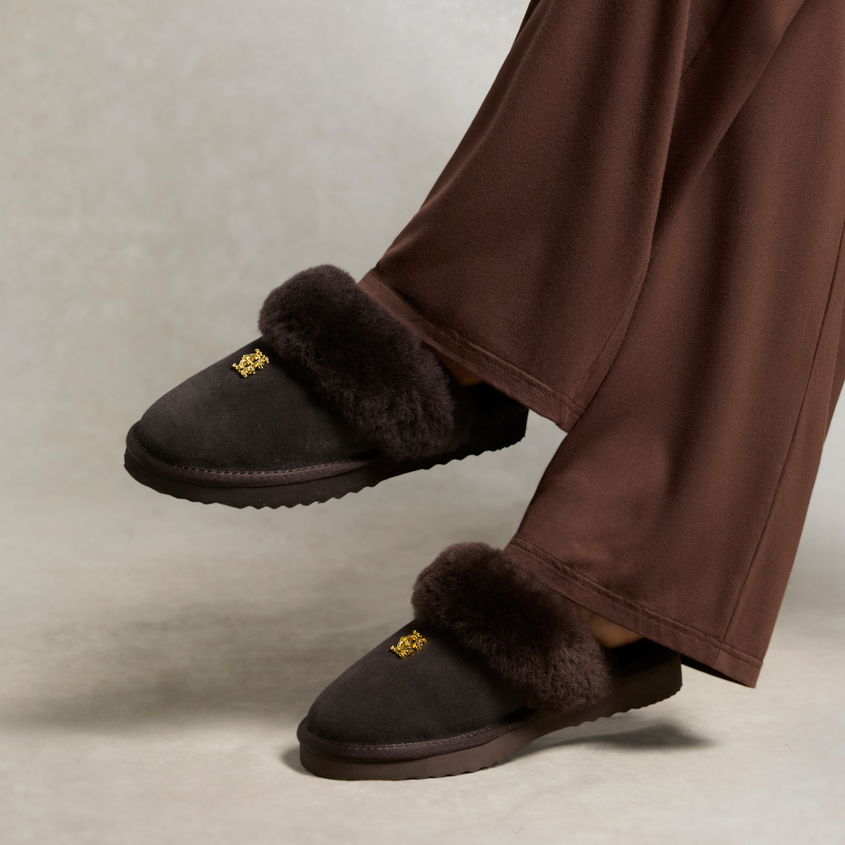 Womens Holland Cooper Chocolate Classic Shearling Slippers